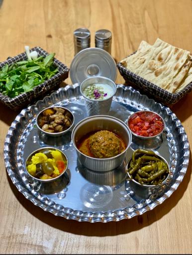 عکس رستوران مزه چی