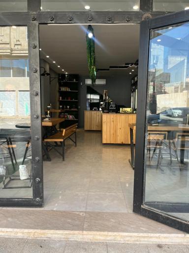 عکس قهوه سرای ملو