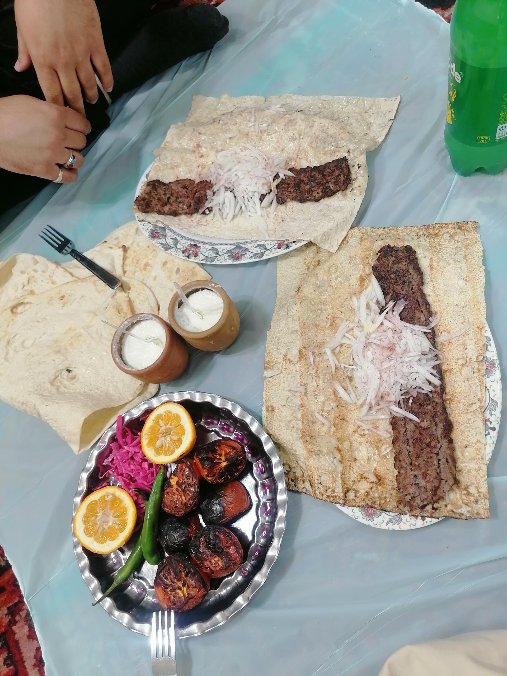 عکس کبابی رهگذر