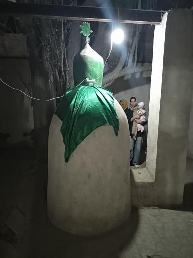 عکس قدمگاه امام سجاد (ع)