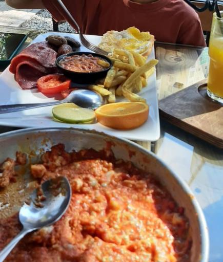 عکس کافه باغ نوبهار