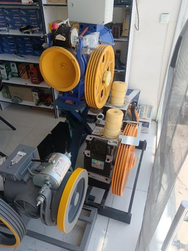 عکس آسانسور امید 