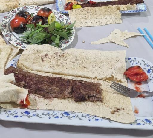 عکس کبابی رهگذر