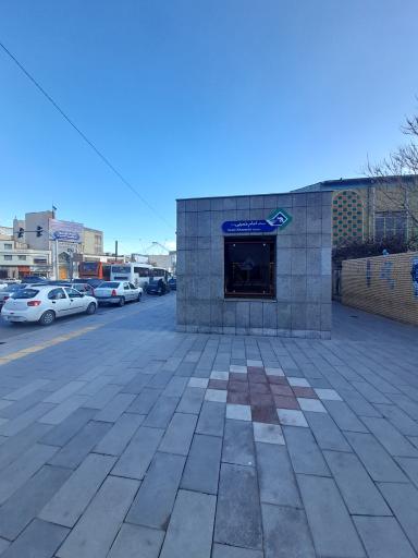 عکس ورودی مترو ایستگاه امام خمینی