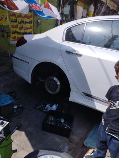 عکس تراش و تابگیری دیسک چرخ احمد