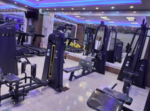 عکس باشگاه بدنسازی لایف