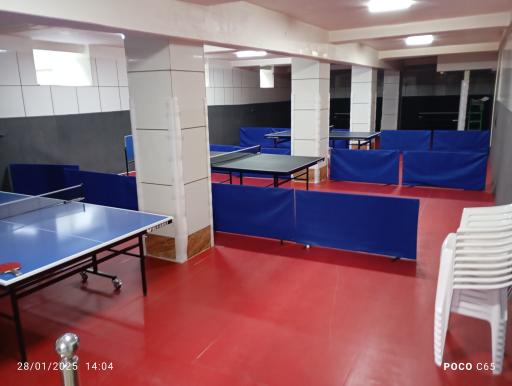 عکس باشگاه تنیس روی میز تاپ البرز 