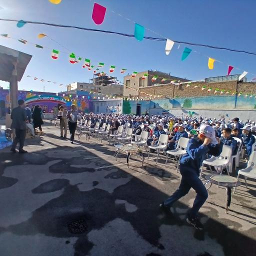 عکس دبستان پسرانه شاهد شهید ناصری