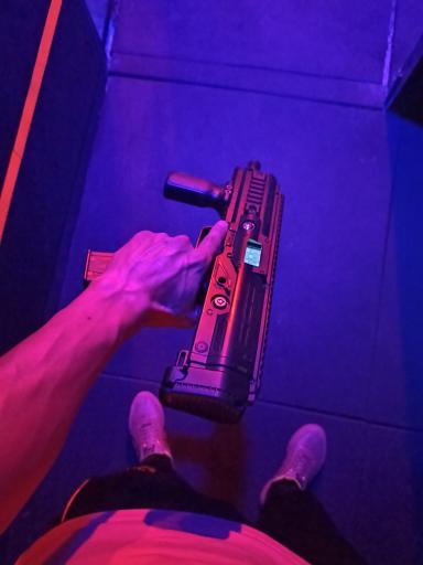 عکس لیزر تگ رابین