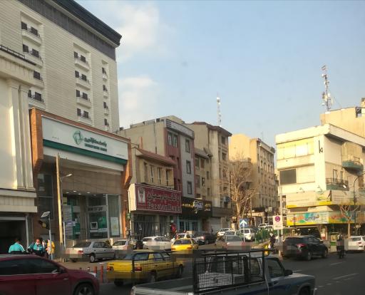 عکس بانک کا‌‌رآفرین شعبه مطهری