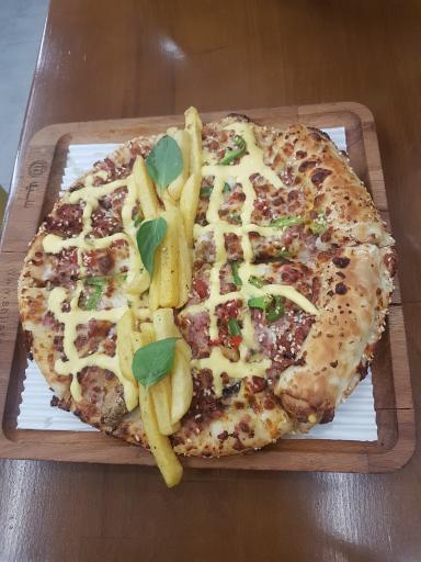 عکس فست فود شیلا (شعبه میدان انقلاب)