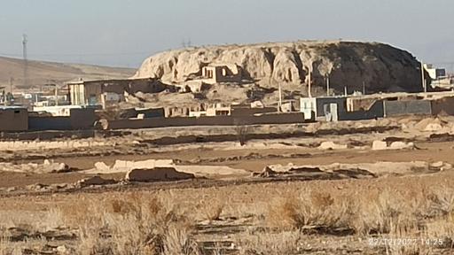عکس تپه تاریخی نادری دوین (ارک دوین)