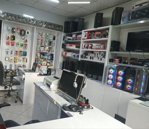 عکس کامپیوتر علیزاده 