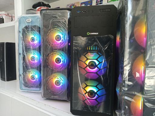 عکس کامپیوتر علیزاده 