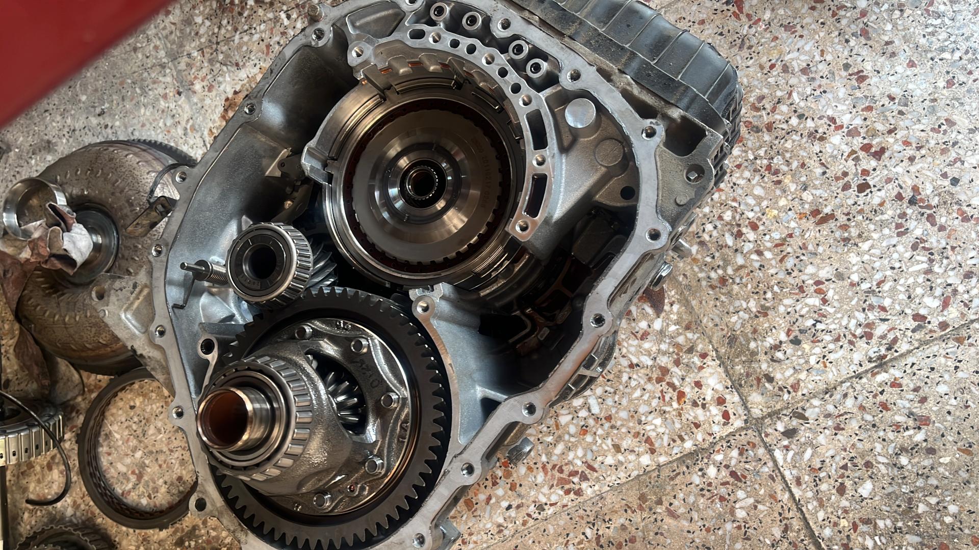 عکس تعمیرگاه موتور و گیربکس اتوماتیک طاهری