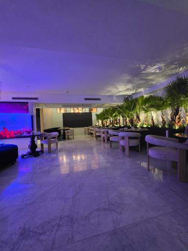 عکس رستوران سروستان