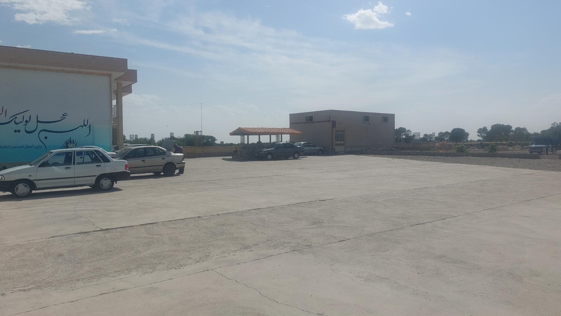 عکس پارکینگ 3 امامزاده یحیی 