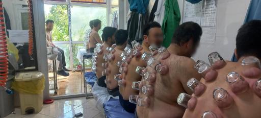 عکس ساختمان پزشکان طب سنتی ایرانی و مکمل تختی