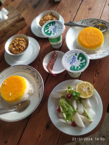 غذا خوری فتاحی 