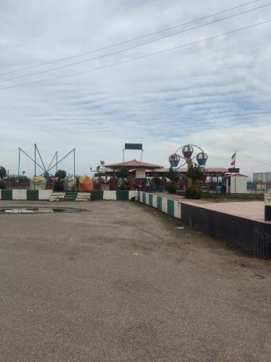 عکس شهربازی ساحلی چمخاله