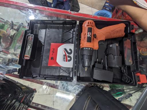 عکس رنگ و ابزار پارسا