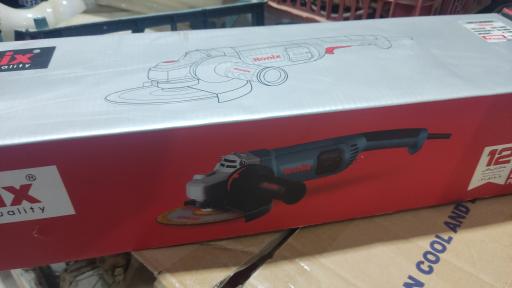 عکس رنگ و ابزار پارسا