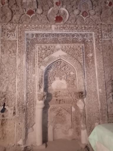 عکس آرامگاه شیخ عزیزالدین نسفی