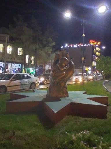 عکس میدان مادر