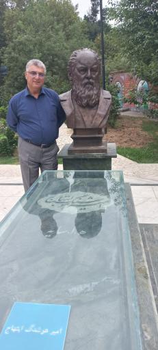 عکس عمارت کلاه فرنگی