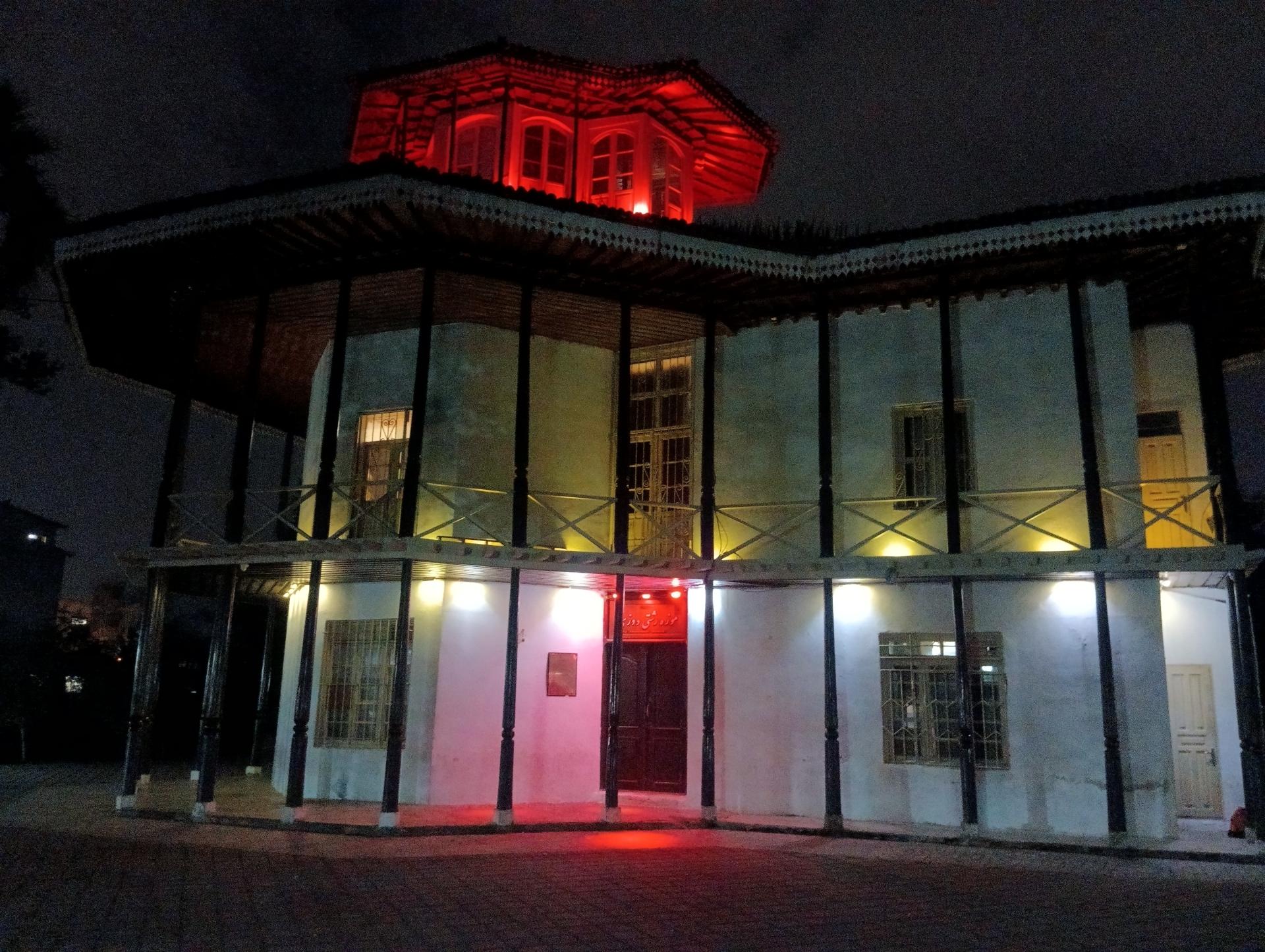 عکس عمارت کلاه فرنگی