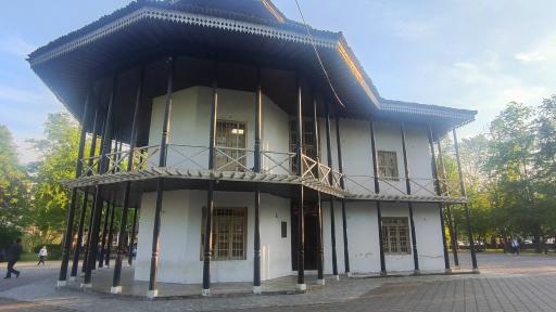 عکس عمارت کلاه فرنگی