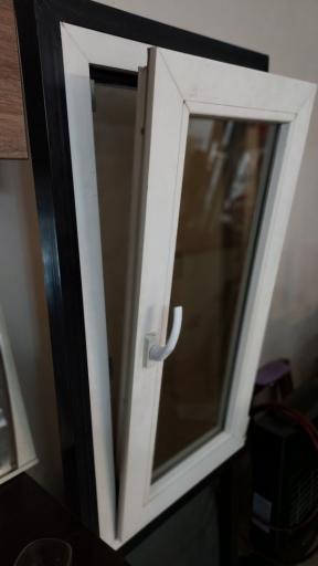 عکس تولید کننده درب و پنجره های دو و سه جداره upvc کارا