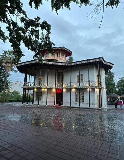 عکس عمارت کلاه فرنگی