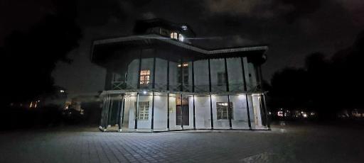 عکس عمارت کلاه فرنگی