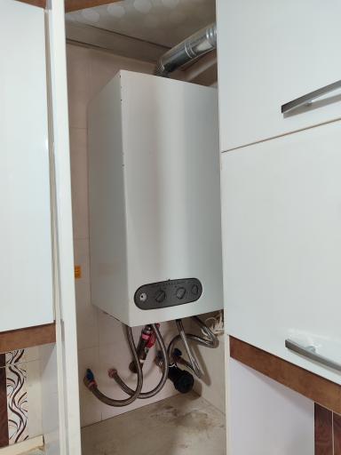 عکس تعمیرات پکیج نمایندگی ایران رادیاتور و بوتان