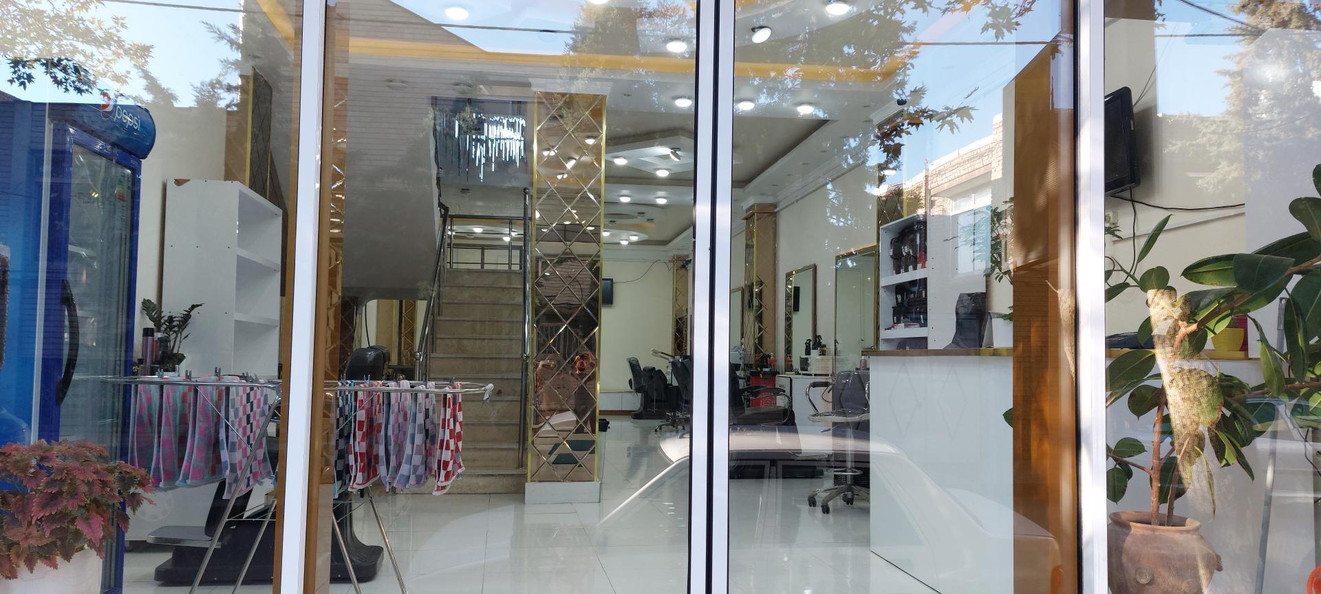 عکس آرایشگاه نسل جوان