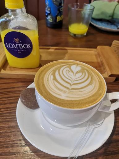 عکس کافه قنادی لوف باکس