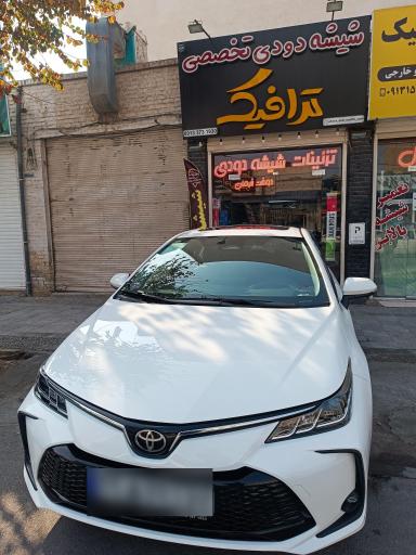 عکس شیشه دودی تخصصی اسپرت ترافیک