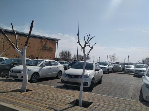 عکس پارکینگ مهر و ماه