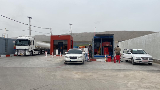 عکس جایگاه سوخت ققنوس (بنزین و گازوئیل)