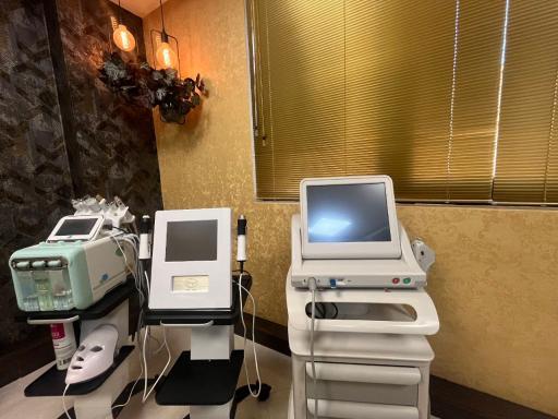 کلینیک لیزر کارا