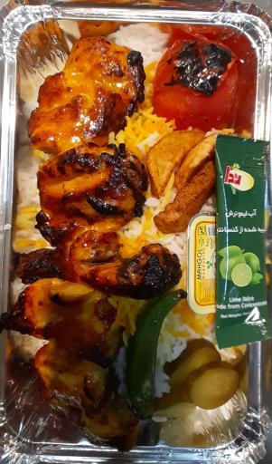 عکس تهیه غذای امیرحسین