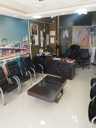 عکس مشاورین املاک مدیران