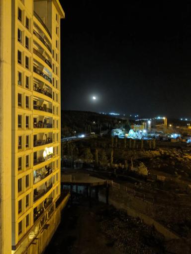 عکس مجتمع مسکونی باغ ارغوان
