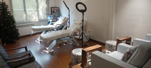 عکس سالن زیبایی مالنا