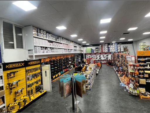 عکس رنگ و ابزار بازرگانی قلی نژاد