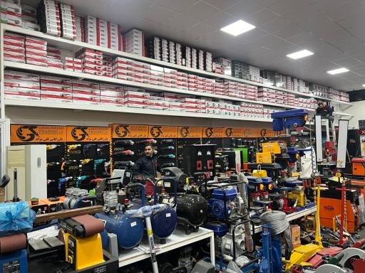 عکس رنگ و ابزار بازرگانی قلی نژاد