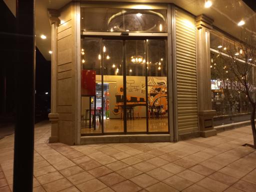 عکس کافه فست فود دومینو