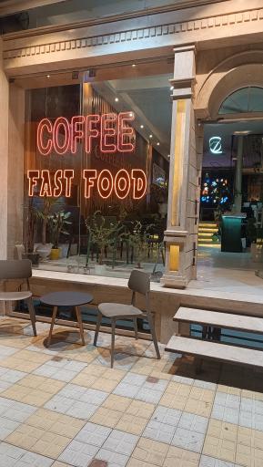 عکس کافه انزو