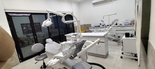 عکس کلینیک دندانپزشکی دکتر اعتباری 